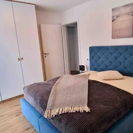 Gemuetliches Mit Whirlpool & Dachterrasse * Privlaka (Zadar)
