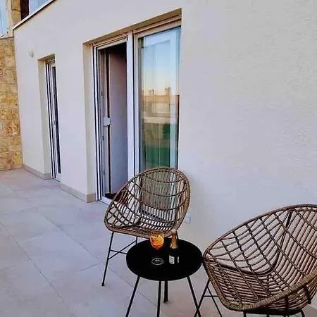 בית נופש Gemuetliches Mit Whirlpool & Dachterrasse