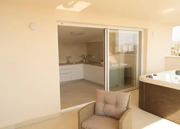 Gemuetliches Mit Whirlpool & Dachterrasse Tatil Evi *