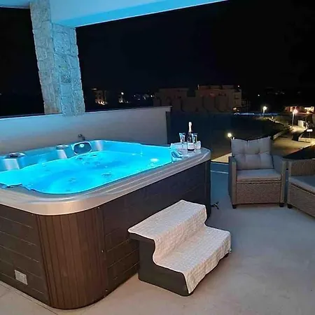 Gemuetliches Mit Whirlpool & Dachterrasse *