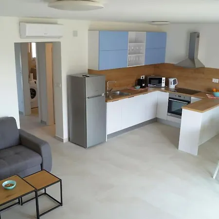 Gemuetliches Mit Whirlpool & Dachterrasse * Privlaka (Zadar)