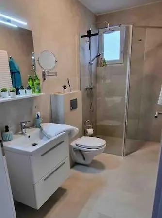 Gemuetliches Mit Whirlpool & Dachterrasse Holiday home *