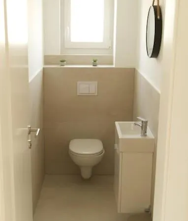 Gemuetliches Mit Whirlpool & Dachterrasse 別荘