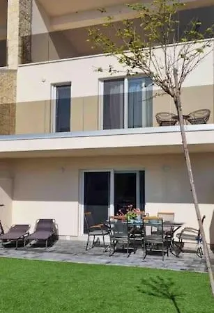 Casa de Férias Gemuetliches Mit Whirlpool & Dachterrasse