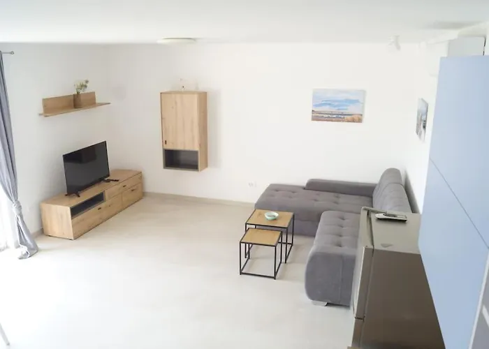 Gemuetliches Mit Whirlpool & Dachterrasse 度假居 普利拉卡