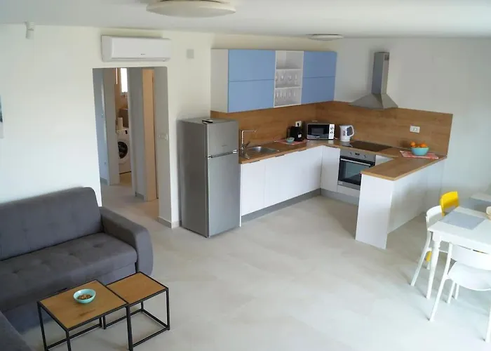 Gemuetliches Mit Whirlpool & Dachterrasse * 普利拉卡