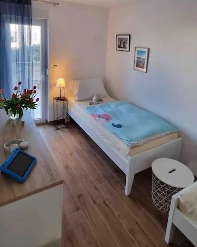 Gemuetliches Mit Whirlpool & Dachterrasse 度假居 *