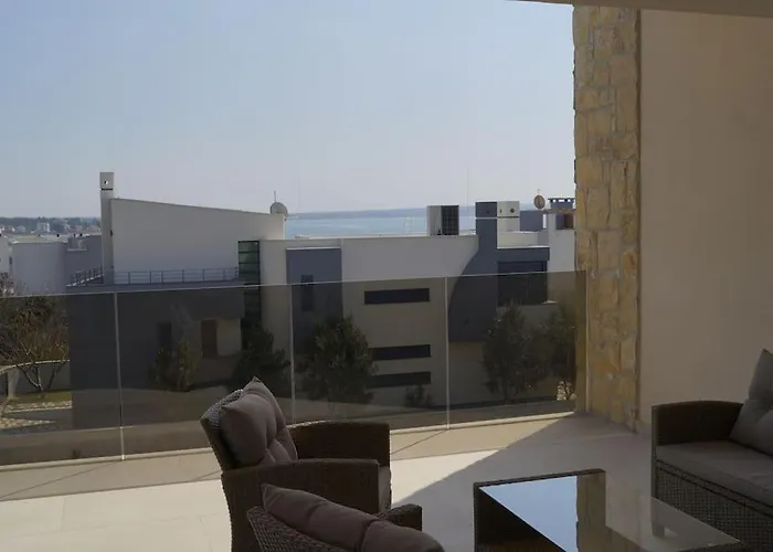 Gemuetliches Mit Whirlpool & Dachterrasse * Privlaka (Zadar)