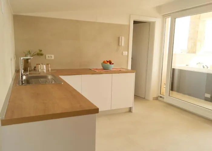Gemuetliches Mit Whirlpool & Dachterrasse 度假居 普利拉卡